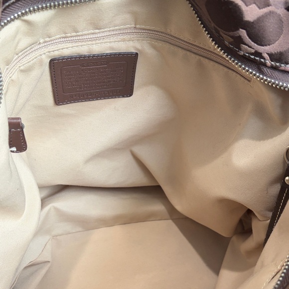 Coach Carly Hobo Bag J0926-F13981 Chocolate Brown Signature Shoulder Bag - Picture 9 of 9